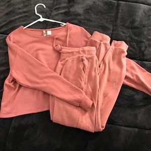 H&M coral crop sweater & joggers